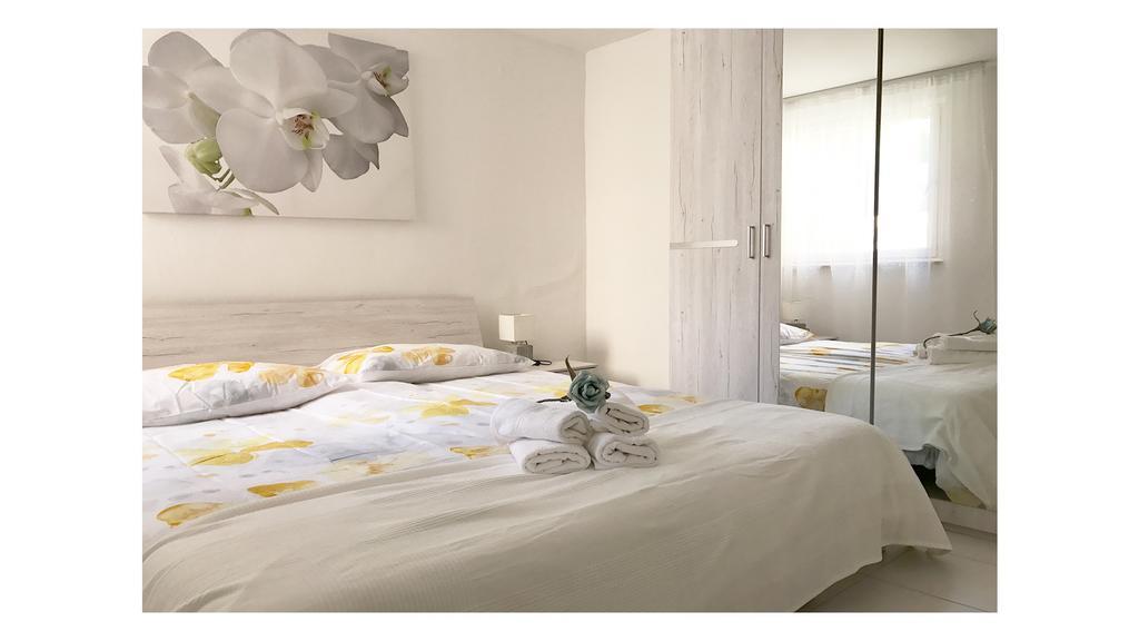 Apartments Gvarda อูมัค ภายนอก รูปภาพ