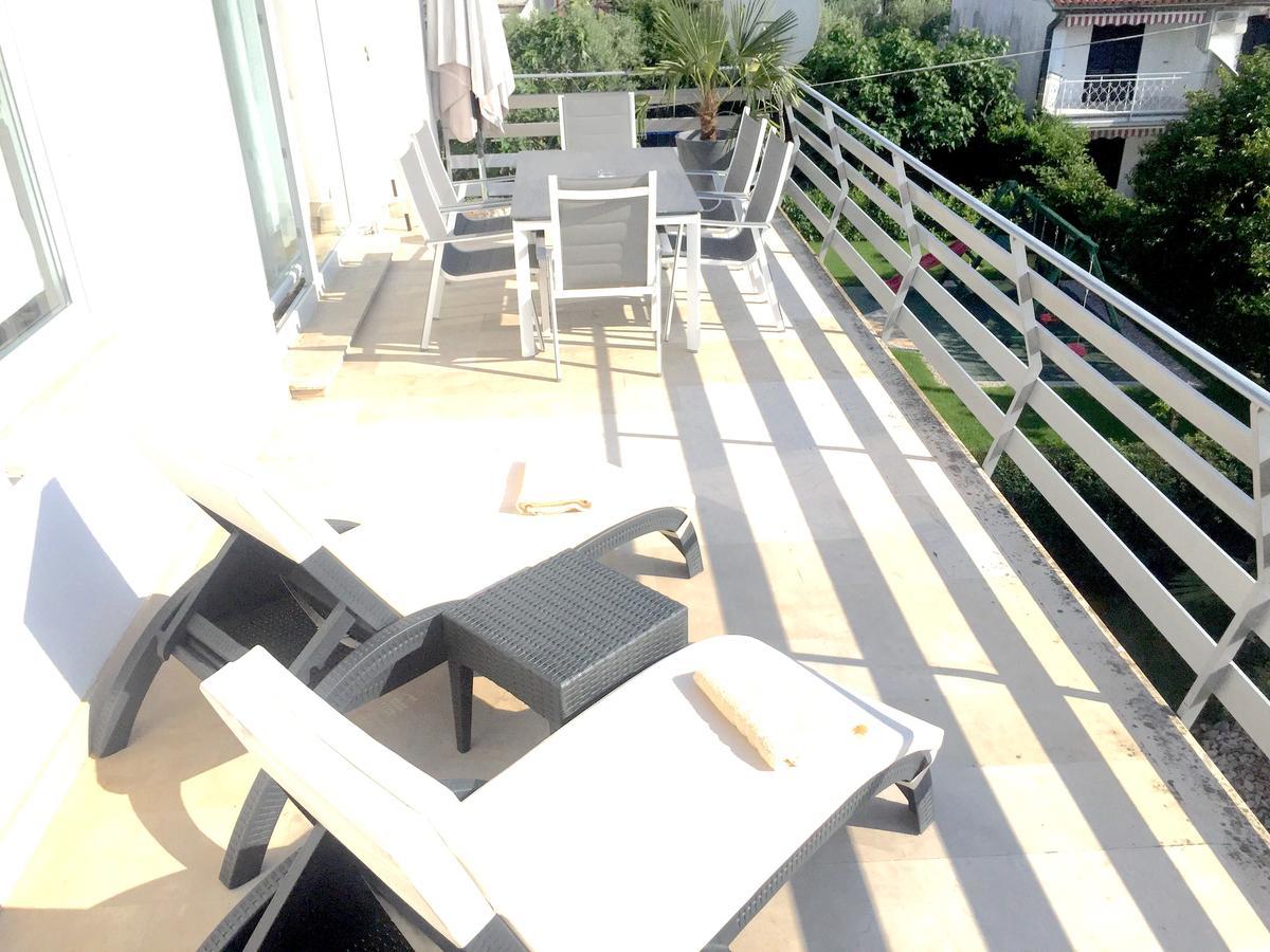 Apartments Gvarda อูมัค ภายนอก รูปภาพ